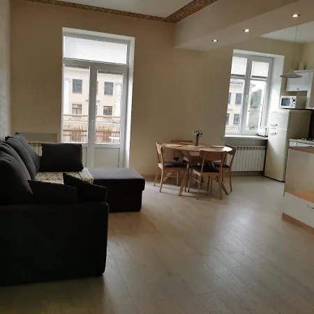 Mere 4 * Sillamäe
